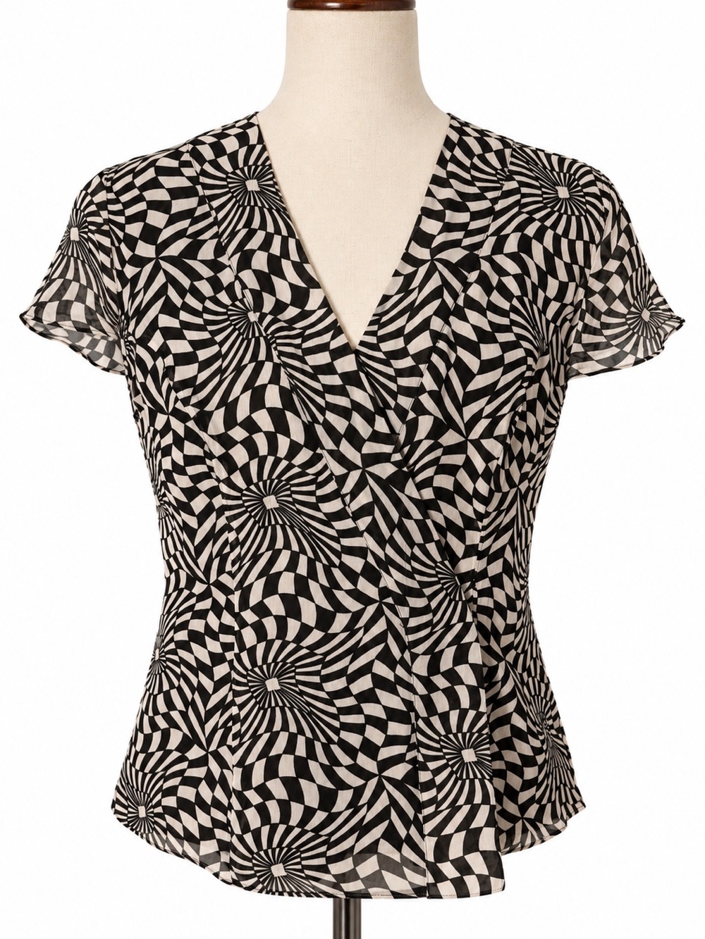 Vintage Spencer Jeremy silk kaleidoscope black & white top, blouse. Flowy- M